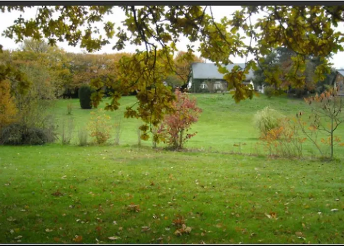 Chambres D'hotes La Baudriere Bed & Breakfast *