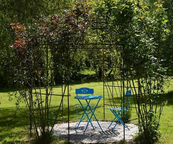 Bed & Breakfast Chambres D'hotes La Baudriere Livaie